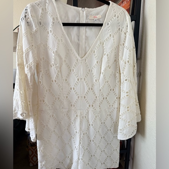 Trina Turk Ivory Lattice Lace V Neck Romper w/Flare Bell Sleeves - Picture 1 of 8